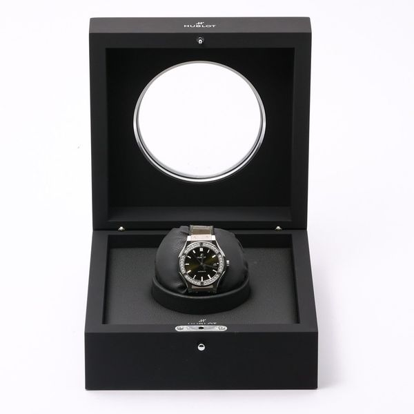 Hublot Classic Fusion 565.NX.8970.LR